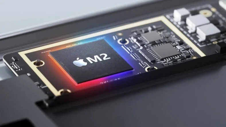 M2 işlemcili MacBook Pro geliyor!